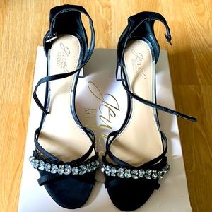 Badgley Mischka  Black Jewel Shoes